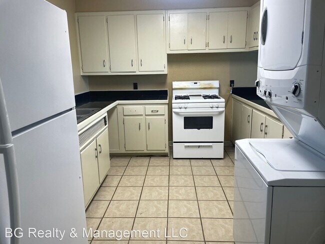 Building Photo - 3 br, 1 bath House - 1223 Varney Cir Unit A