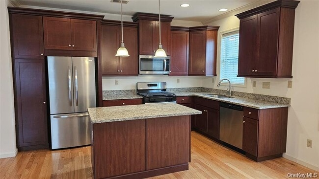 Building Photo - 105 Canter Ct