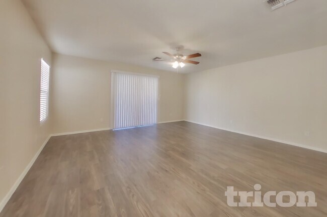 Foto del edificio - 11634 W Vogel Ave