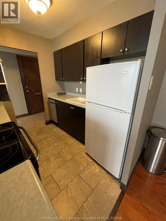 Building Photo - 111 Riverside Dr E