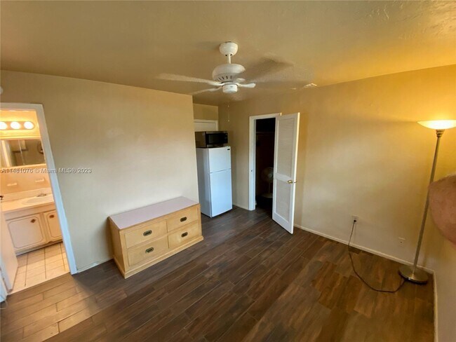 Building Photo - 8391 NW 27th Pl