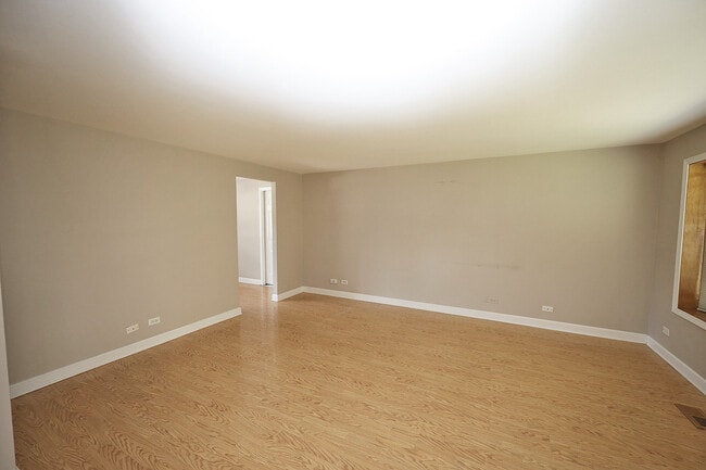 Building Photo - 122 Lela Ln