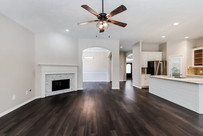 Foto del edificio - 25589 Oakhurst Forest Dr