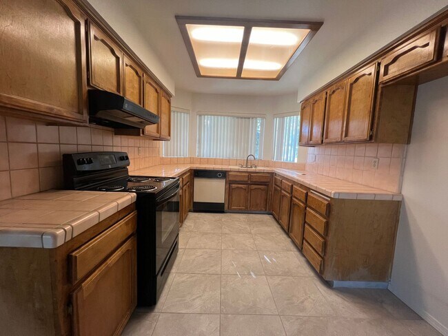 Building Photo - 3 bedroom and 2 bathroom home! Will be ava...