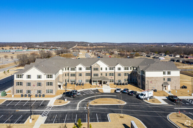 Building Photo - Oakland Estates