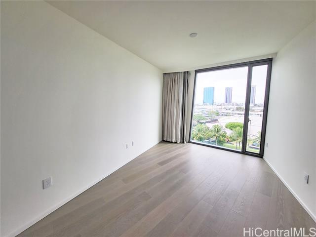 Building Photo - 1000 Auahi St