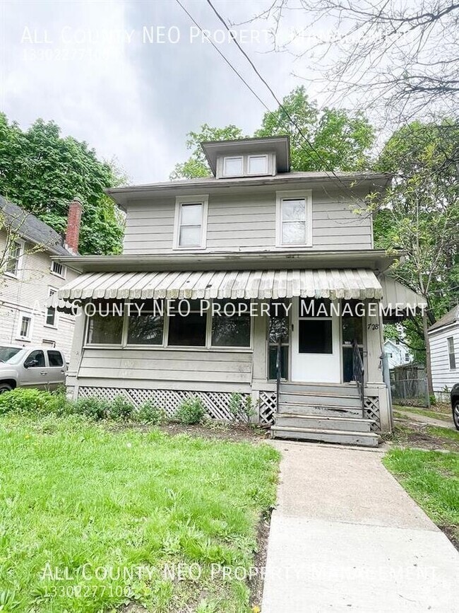 Building Photo - 728 Dayton St