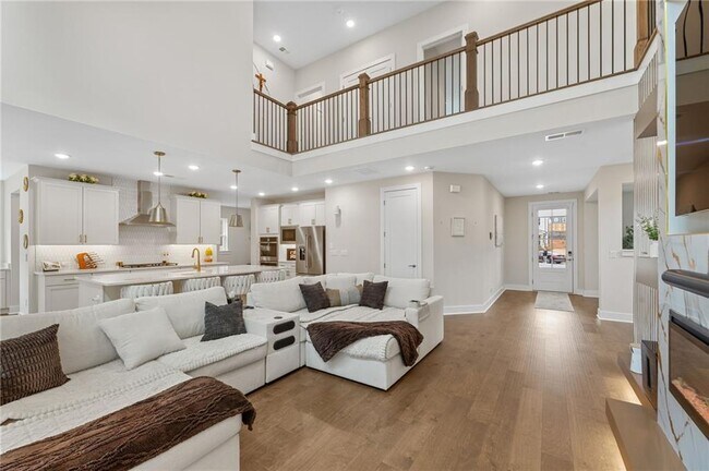 Building Photo - 4815 Briscoe Dr