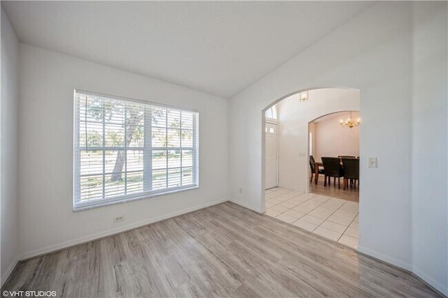 Foto del edificio - 1625 SW Abingdon Ave