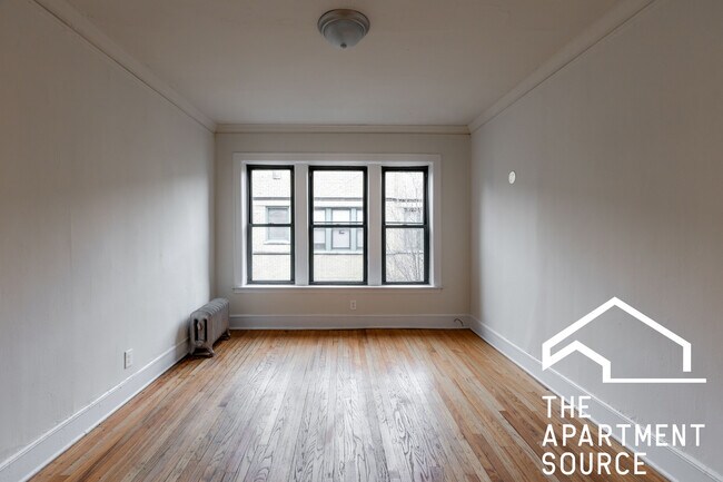 Building Photo - 2333 N Spaulding Ave