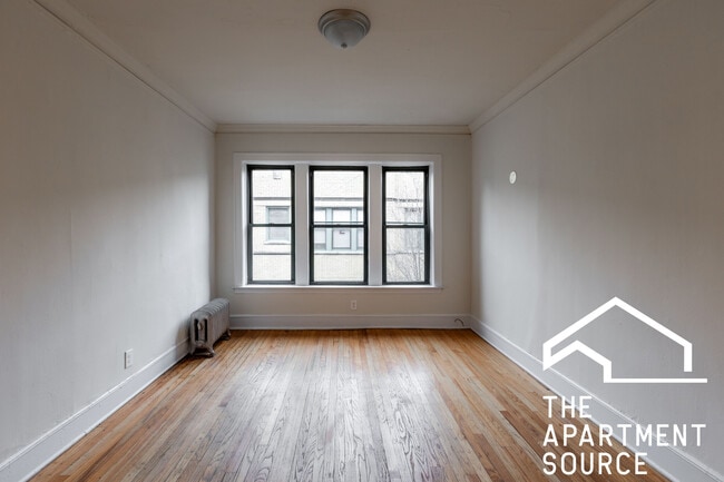 Building Photo - 2333 N Spaulding Ave