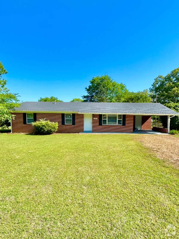 Building Photo - 359 Wells Dr