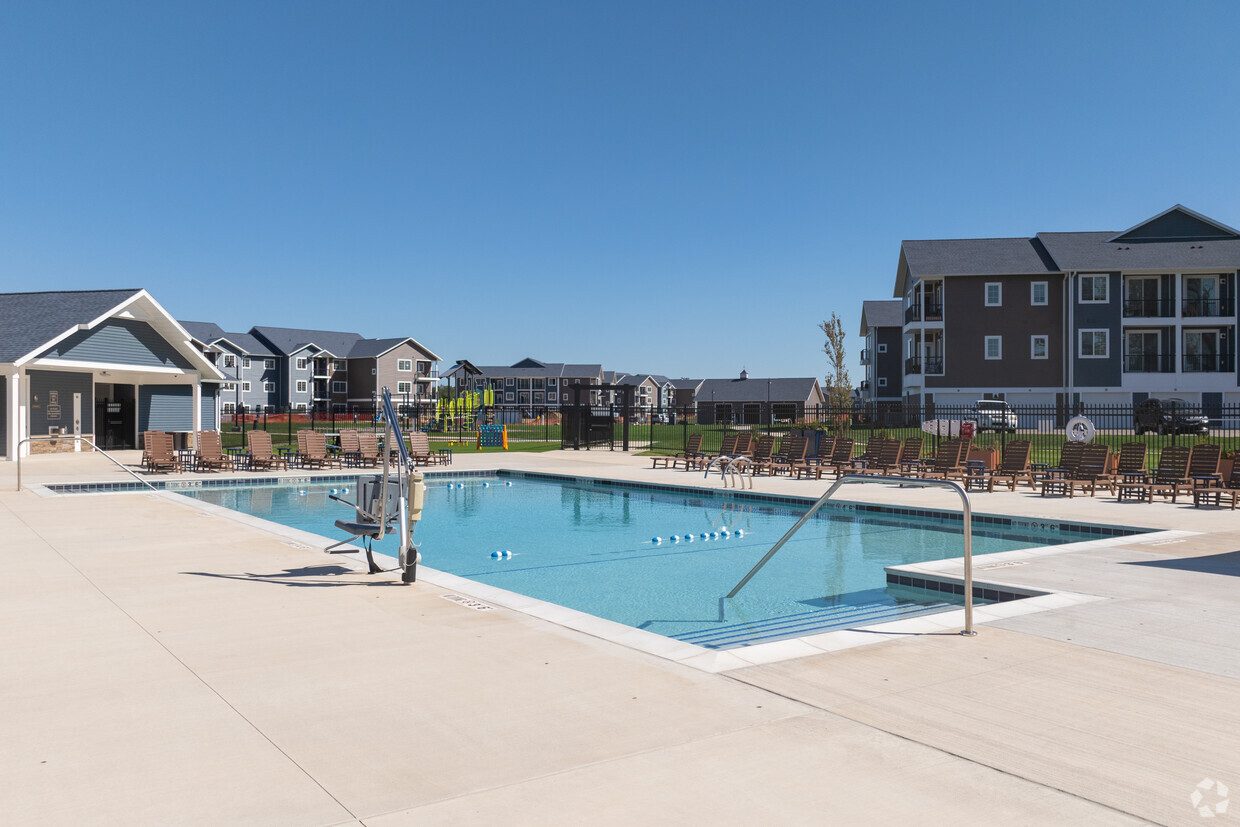 Heated Community Pool - Abbey42 Apartments