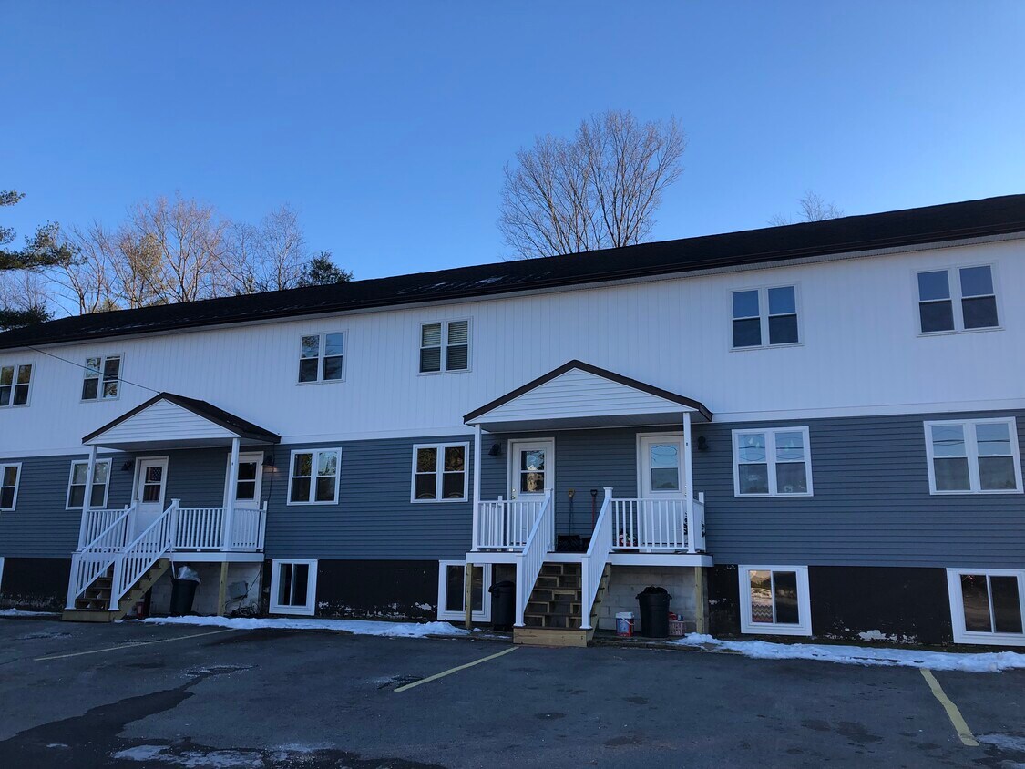 Foto principal - 8 Adirondack Rd
