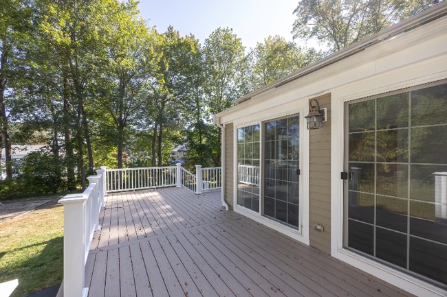 Building Photo - 12 Jillson Cir