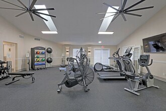Building Photo - 5305 Summerlin Rd