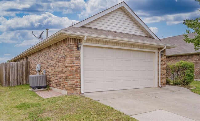 Foto del edificio - 8113 Frye Ln