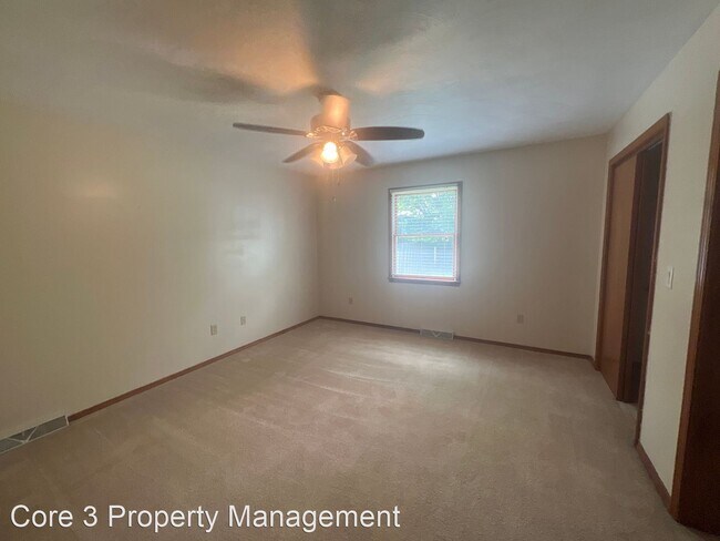 Building Photo - 2 br, 2 bath House - 6327 Brent Dr