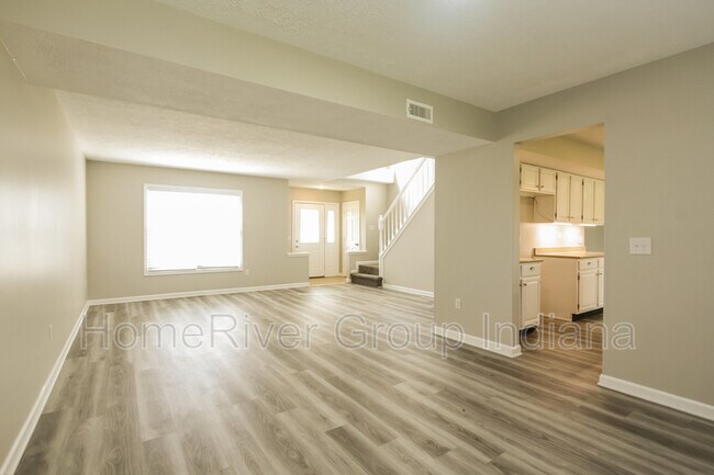 Building Photo - 805 Timber Creek Dr