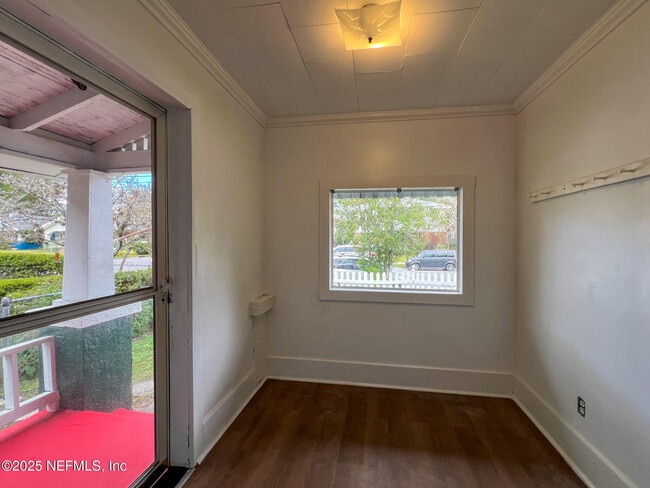 Foto del edificio - 2806 College St