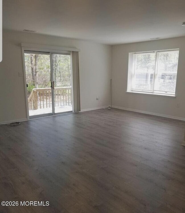 Building Photo - 42-44 Winged Foot Ln