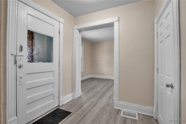 Foto del edificio - 395 Hampshire St