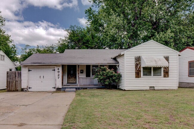 Building Photo - Beautiful 2 Bedroom 1 Bathroom Home