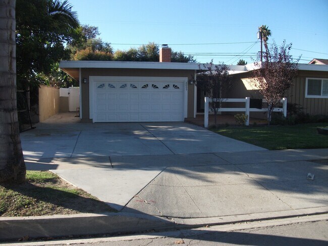 Foto del edificio - 4BD/2BA Available Near El Dorado Park!!