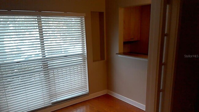 Building Photo - 3232 S MacDill Ave