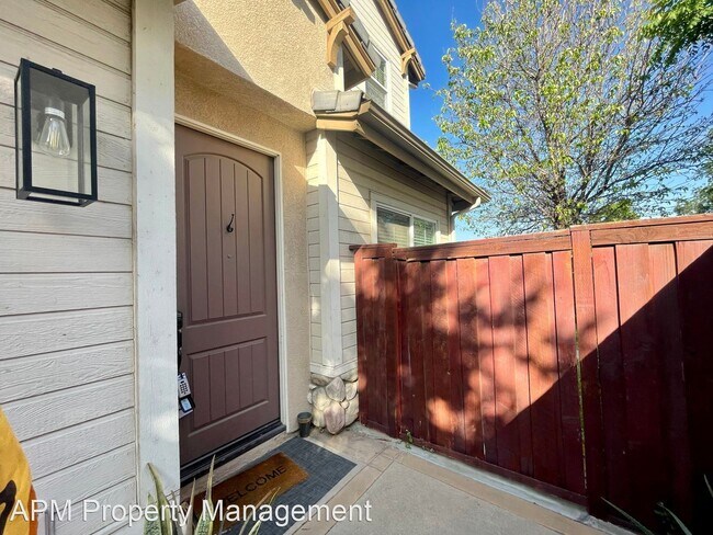 Building Photo - 3 br, 2.5 bath House - 4008 Alicia Ct