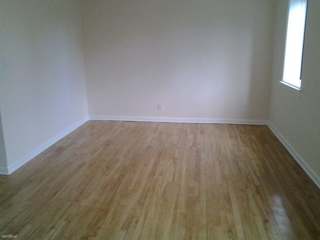 Building Photo - 7224 Kissena Blvd