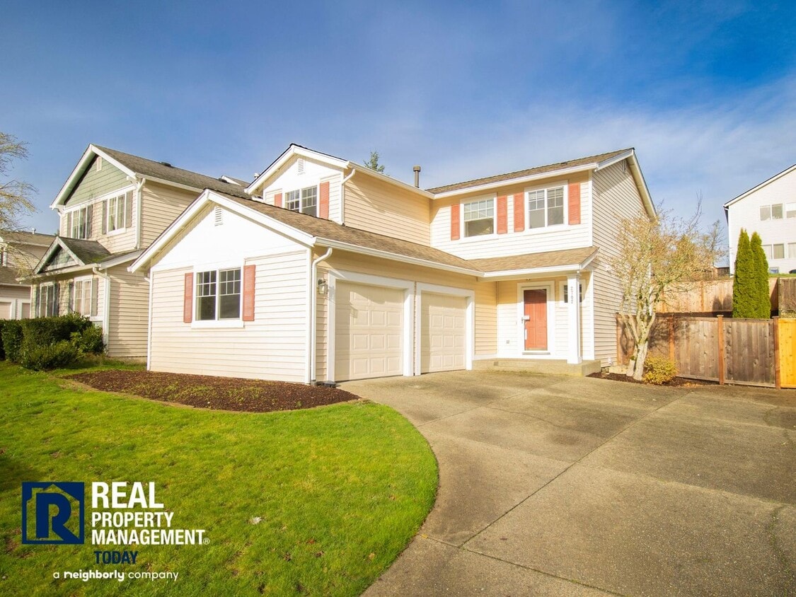 Primary Photo - Charming 3-Bed, 2.5-Bath DuPont Home Near JBLM!
