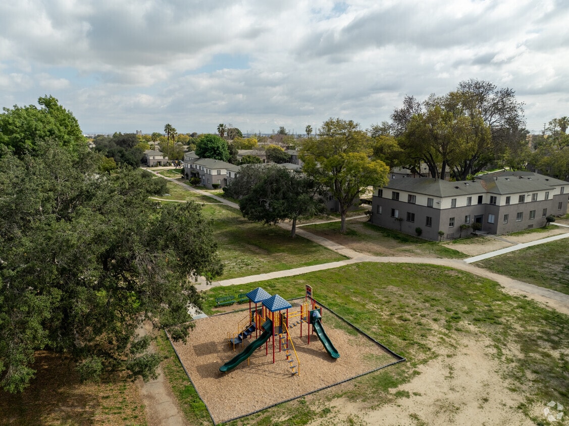 Wyvernwood Garden Apartments Apartments in Los Angeles, CA Westside Rentals