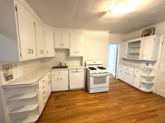 Photo - 30 Hall St Townhome