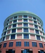 Building Photo - 415 St Pauls Blvd