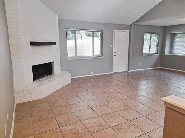 Foto del edificio - 18834 Pine Trace Ct