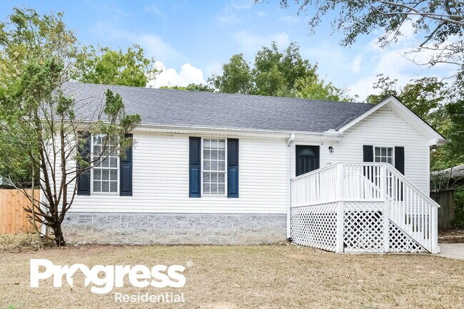 Building Photo - 114 Laird Ave