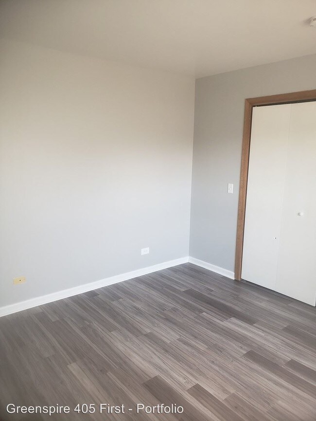 Foto del edificio - 405 N 1st St