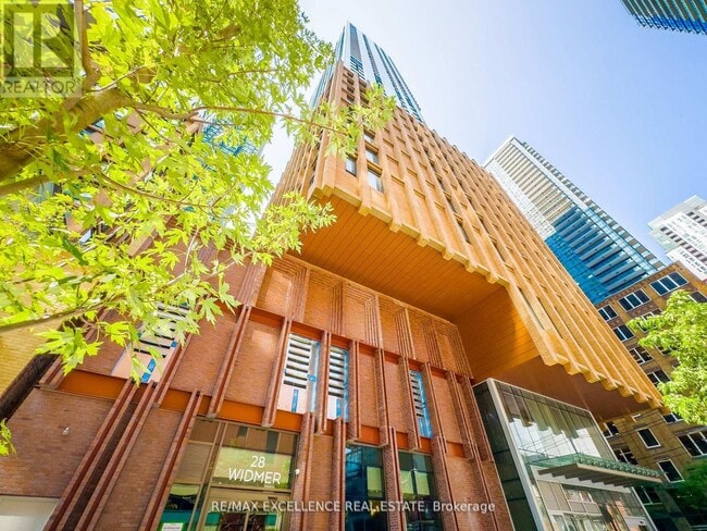 Building Photo - 28 Widmer St