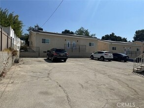 Building Photo - 10052 Pinewood Ave