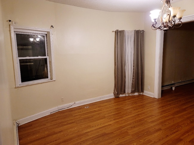 Building Photo - 35 E 49th St