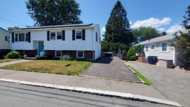 Building Photo - 44 Belleview Ave