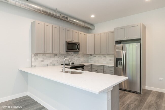 Foto del edificio - 8917 Grant Ave