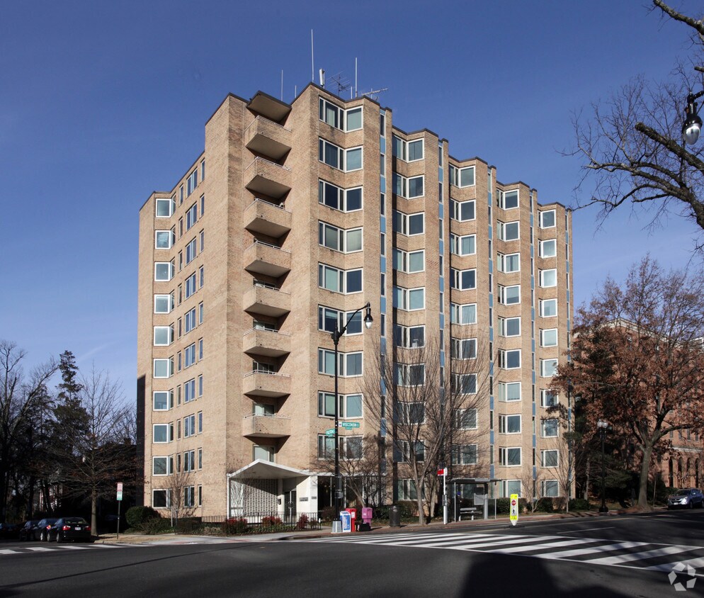 2800 Wisconsin Ave NW, Washington, DC 20007 Apartments Washington, DC