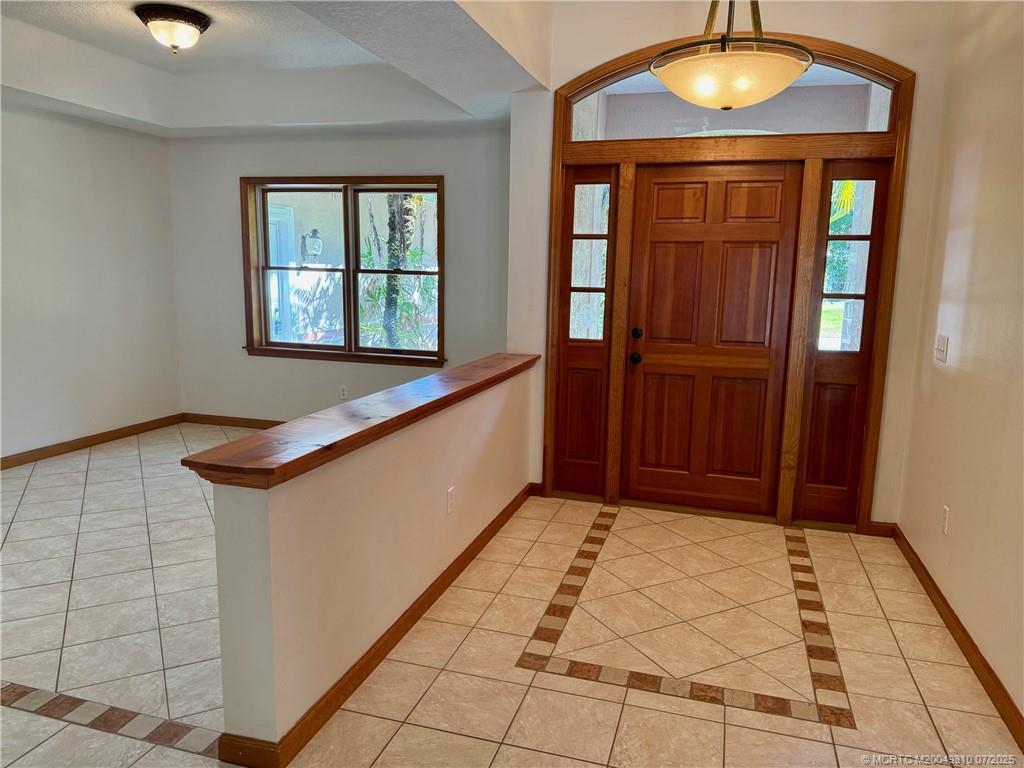 Foto principal - 4881 SW Lake Grove Cir