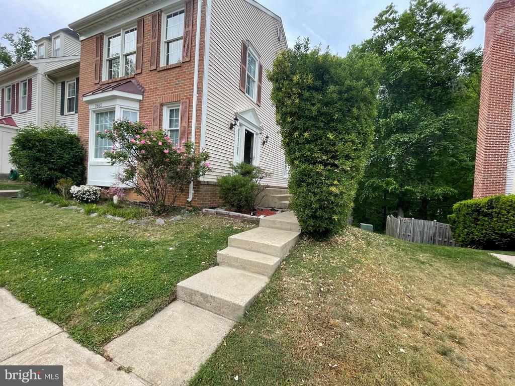 Building Photo - 7662 Northern Oaks Ct
