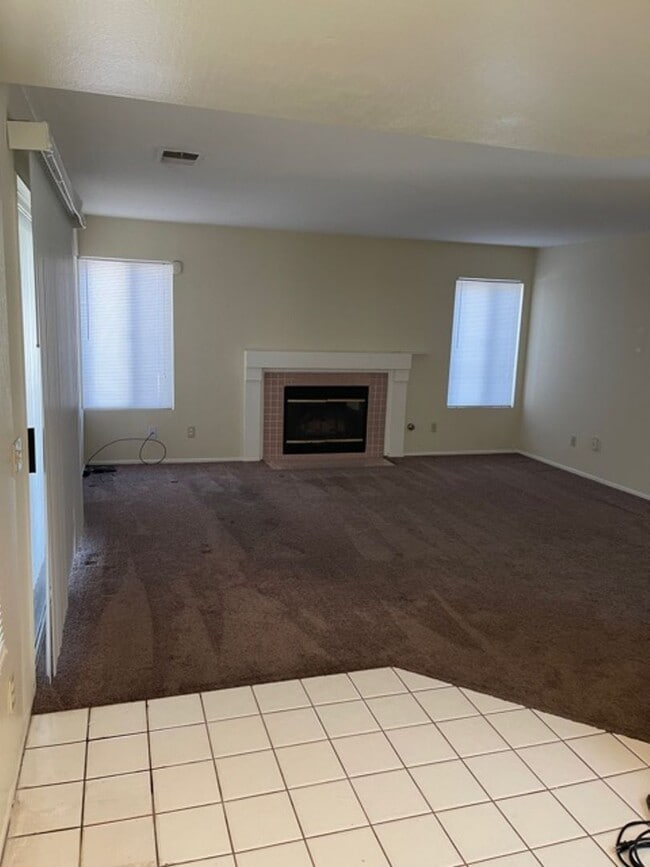 Building Photo - 15905 Oro Glen Dr