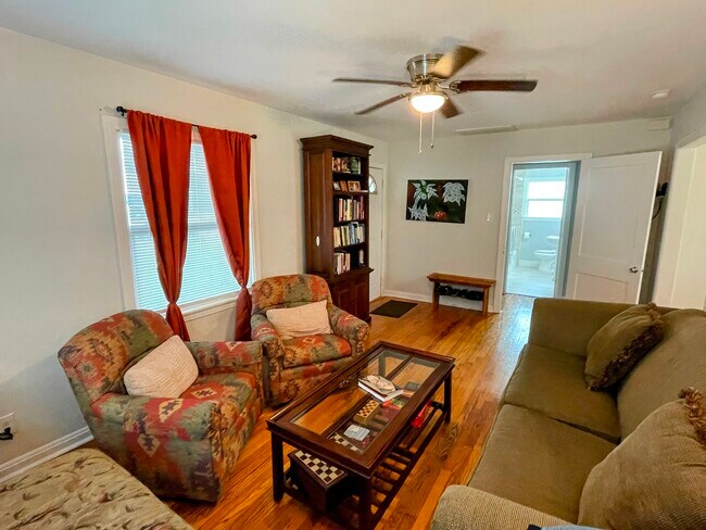 Foto del edificio - 618 Dunkley Dr