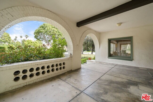 Foto del edificio - 801 N Rodeo Dr