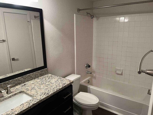 Building Photo - 1508 Woodway Club Dr